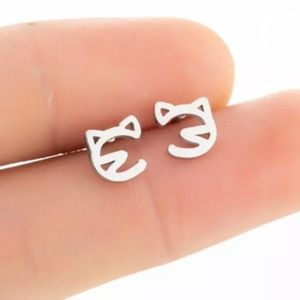 Stainless steel cat stud earrings
